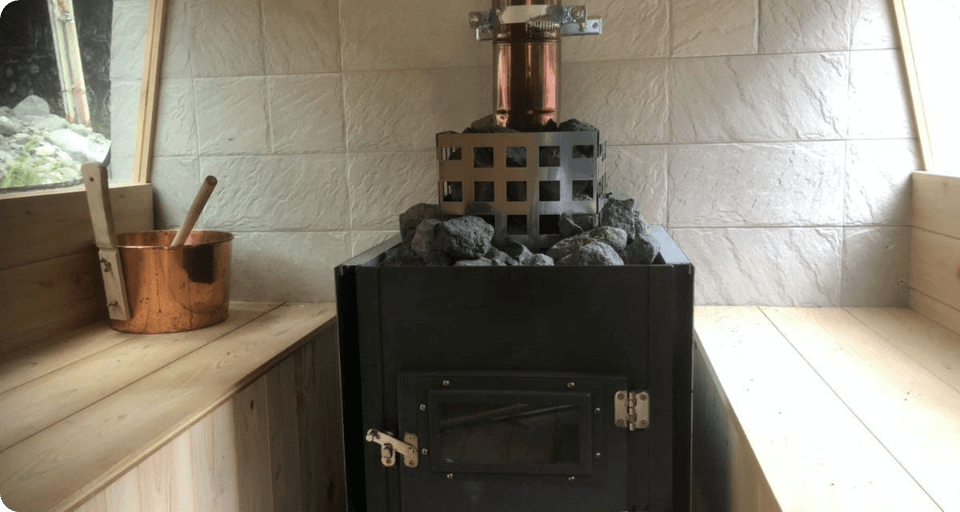 MAX110℃！セルフロウリュOKの薪サウナだから